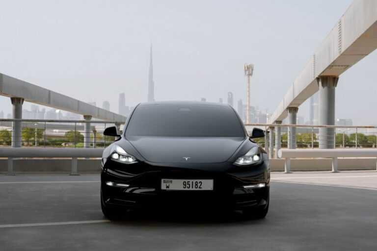 Tesla Model 3 Long Range 2021 for rent