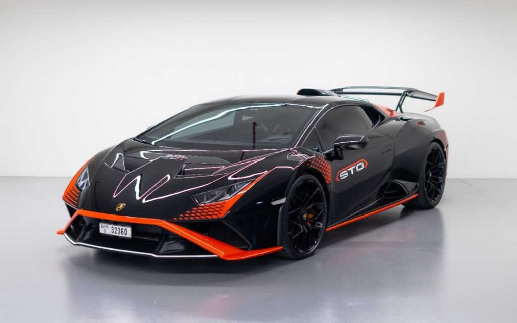 LAMBORGHINI HURACAN STO in Dubai