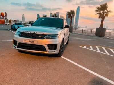 Range Rover Vogue — Dubai