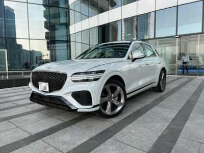 Genesis GV70 — Dubai