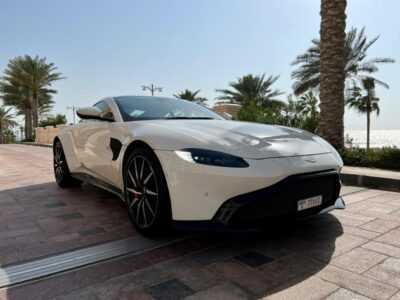 Aston Martin Vantage — Dubai