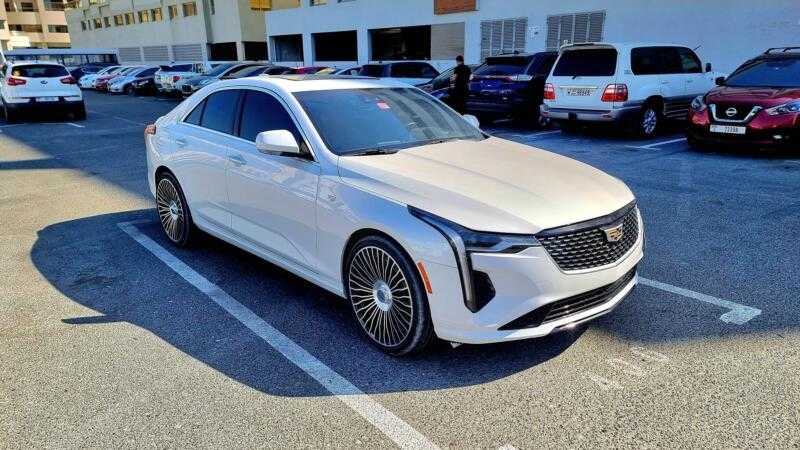 CADILLAC CT4 LUXURY 2022