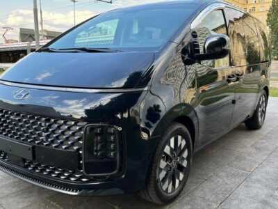 Hyundai Staria 2023 — Dubai