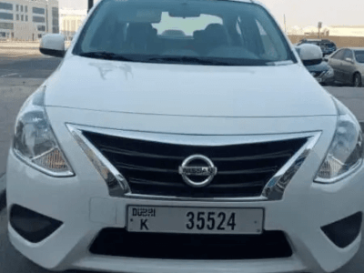 Nissan Sunny — Дубай