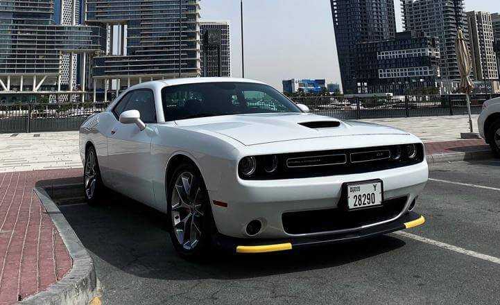 Dodge Challenger V6