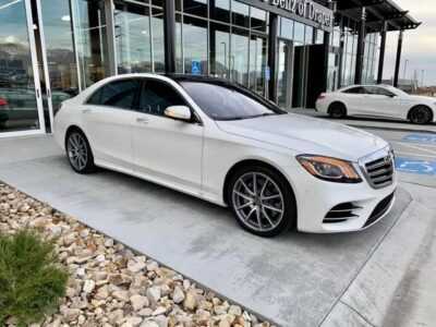 Mercedes Benz S560 — Dubai