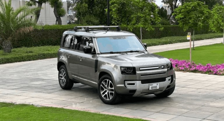 Range Rover Defender 2022 for rent