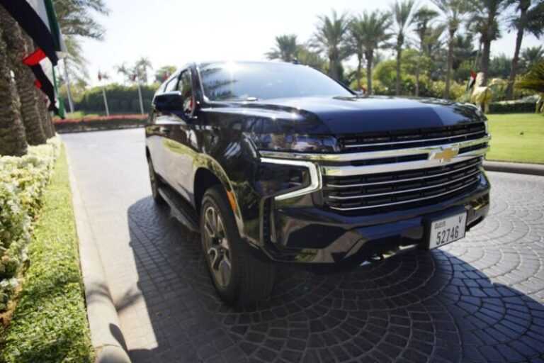 Chevrolet Suburban 2023 for rent