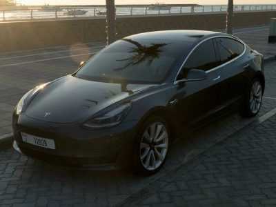 Tesla Model 3 — Dubai