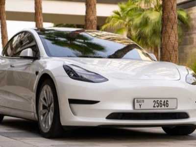 Tesla model 3 long range — Dubai