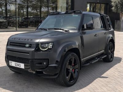 Land Rover Defender 2023 — Дубай