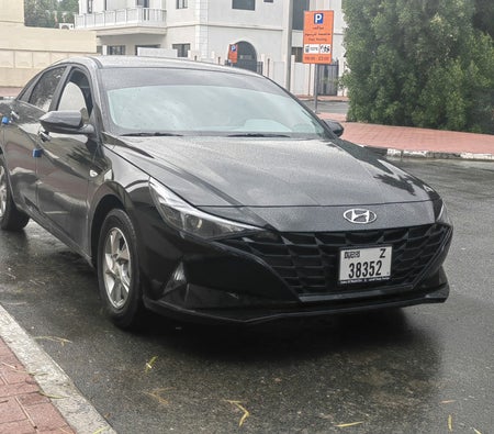 Hyundai Elantra 2023 for rent