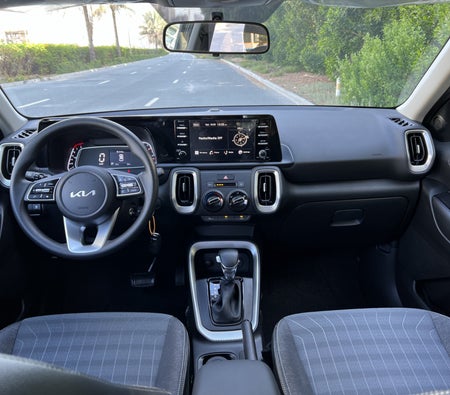 Kia Sonet 2023 in Dubai — photo 7