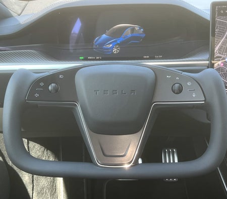 Tesla Model S Plaid 2023 in Abu Dhabi — photo 8
