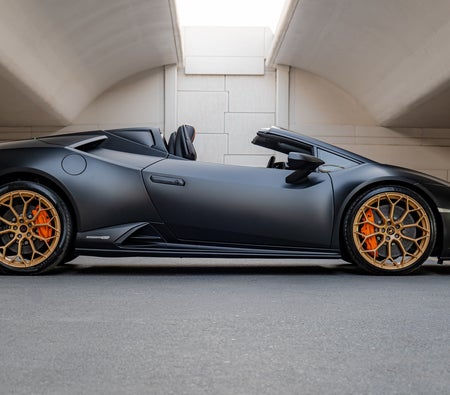 Lamborghini Huracan Evo Spyder 2023 in Dubai — photo 3