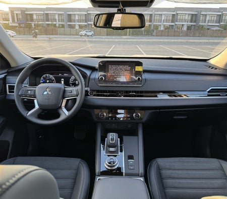 Mitsubishi Outlander 2024 in Dubai — photo 3
