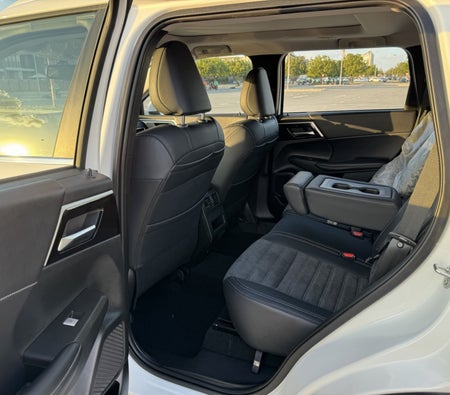 Mitsubishi Outlander 2024 in Dubai — photo 4