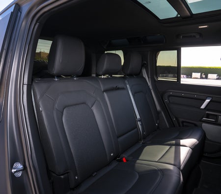 Land Rover Defender XS V6 2024 — аренда в Дубае — фото 9