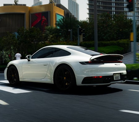 Porsche 911 Carrera 2021 in Dubai — photo 5