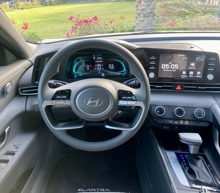 Hyundai Elantra 2024 in Dubai — photo 2