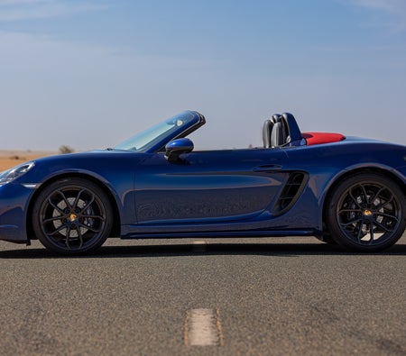 Porsche 718 Boxster Convertible 2024 — аренда в Дубае — фото 4