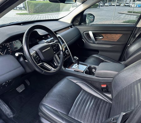 Land Rover Discovery Sport 2023 — аренда в Дубае — фото 7