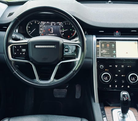 Land Rover Discovery Sport 2023 — аренда в Дубае — фото 8