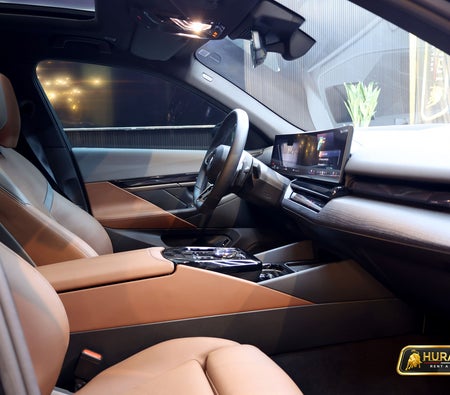 BMW 520i M-Pack Gold Edition 2024 in Dubai — photo 6