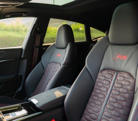 Audi RS7 2023 in Dubai — photo 9