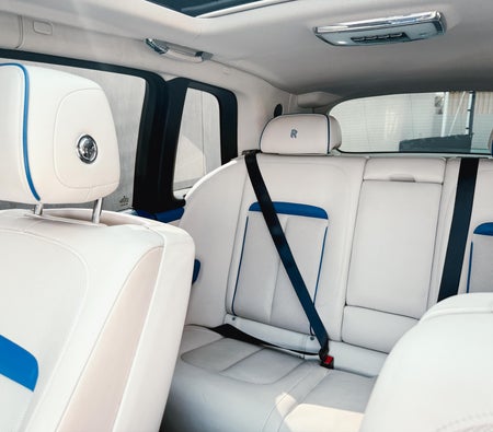 Rolls-Royce Cullinan 2021 — аренда в Дубае — фото 9
