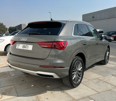 Audi Q3 2022 in Dubai — photo 4