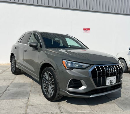 Audi Q3 2022 in Dubai — photo 10