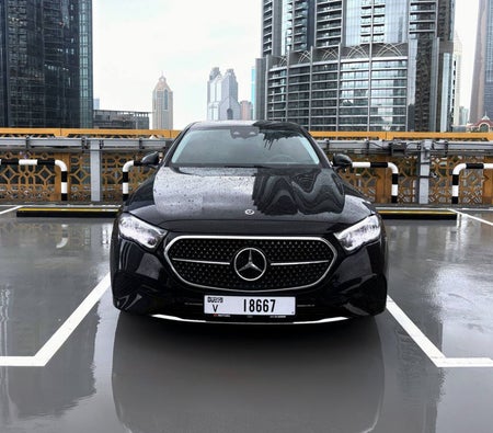 Mercedes-Benz E200 2026 in Dubai — photo 2
