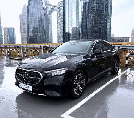 Mercedes-Benz E200 2026 in Dubai — photo 6