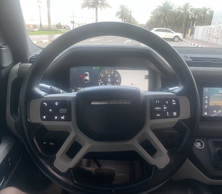 Land Rover Defender 2022 — аренда в Дубае — фото 3