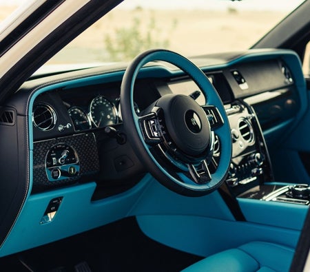 Rolls-Royce Cullinan Black Badge 2023 in Dubai — photo 2