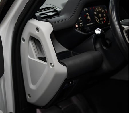 Land Rover Defender 110 2022 in Dubai — photo 6