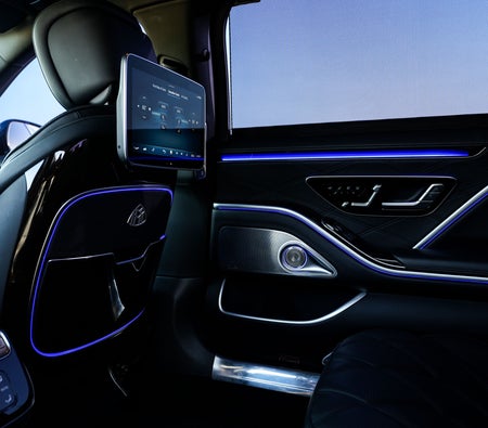 Mercedes-Maybach S580 Maybach 2024 in Abu Dhabi — photo 9
