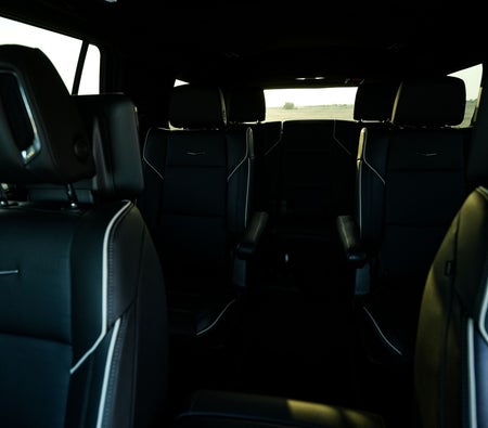 Cadillac Escalade Platinum Sport 2023 — аренда в Абу-Даби — фото 7