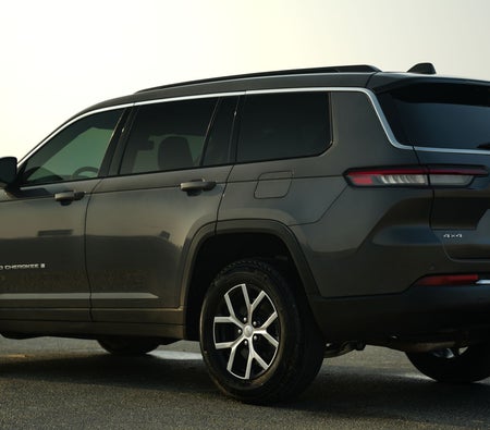 Jeep Grand Cherokee 2024 — аренда в Абу-Даби — фото 3