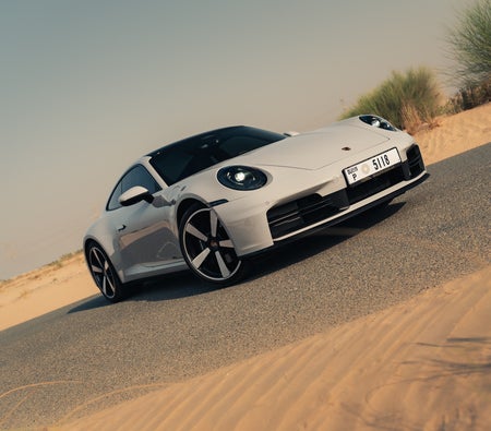 Porsche 911 Carrera 2026 in Abu Dhabi — photo 3