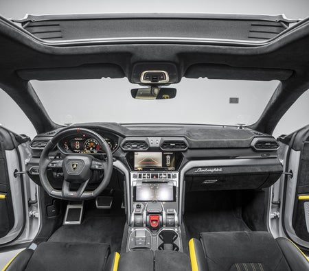 Lamborghini Urus Performante 2023 in Abu Dhabi — photo 6