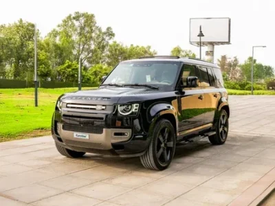 Land Rover Defender V6 2025
