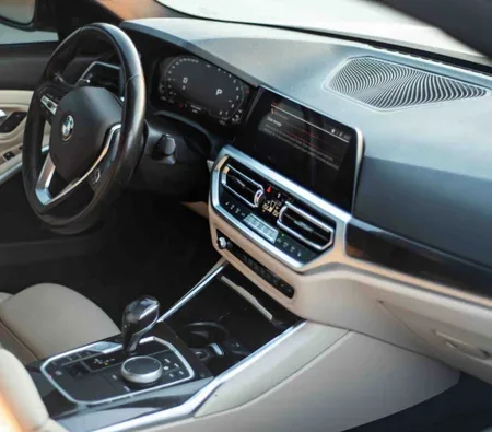 BMW 330i 2020 in Dubai — photo 3