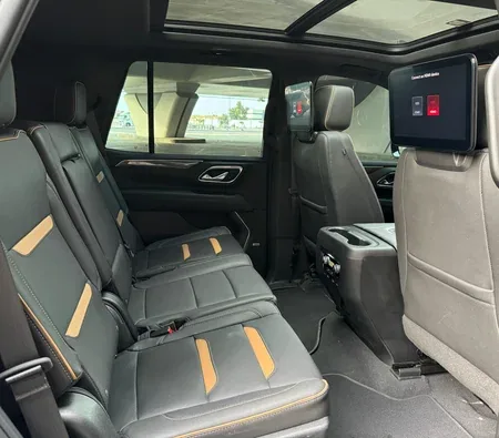 GMC Yukon AT4 2023 in Dubai — photo 4