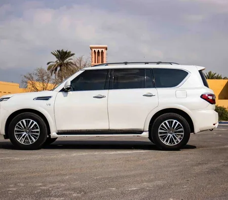 Nissan Patrol Platinum V8 2022 in Dubai — photo 4