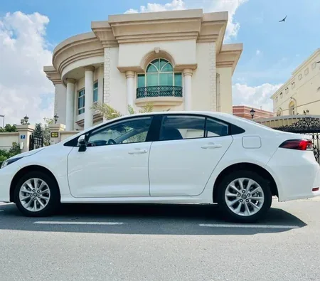 Toyota Corolla 2023 — аренда в Дубае — фото 3