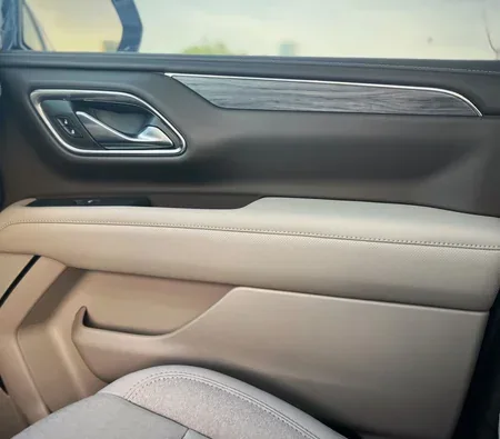 GMC Yukon 2023 in Dubai — photo 10