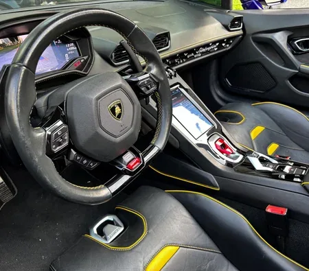 Lamborghini Huracan Evo Spyder 2022 in Dubai — photo 4