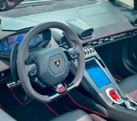 Lamborghini Huracan Evo Spyder 2022 in Dubai — photo 7